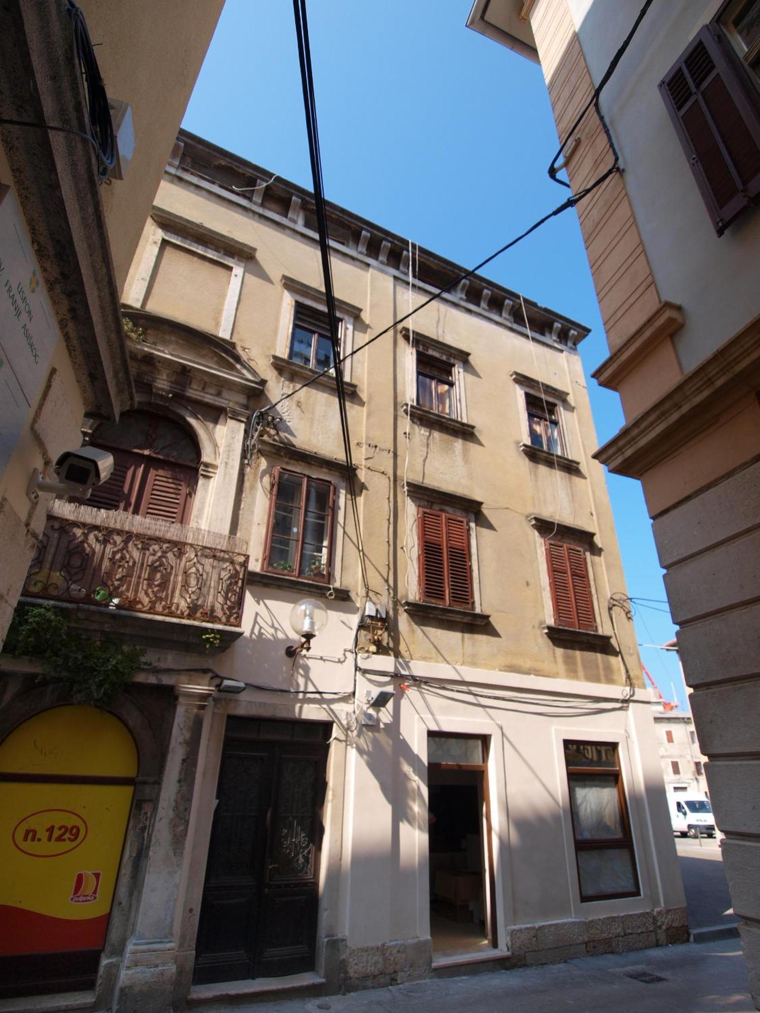 Studio On Main Pedestrian Street Apartman Póla Szoba fotó